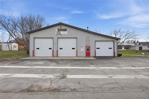 24 N Pearl St, Attica, NY, 14011-1123 | Card Image