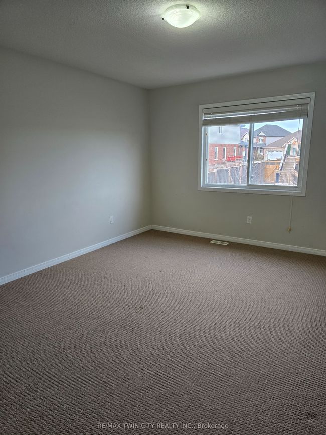 1316 Countrystone Dr, House other with 3 bedrooms, 3 bathrooms and 2 parking in Kitchener ON | Image 16