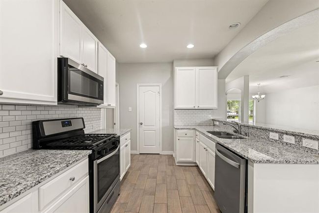 3010 Lockeridge Village Dr, House other with 3 bedrooms, 2 bathrooms and 2 parking in Spring TX | Image 17