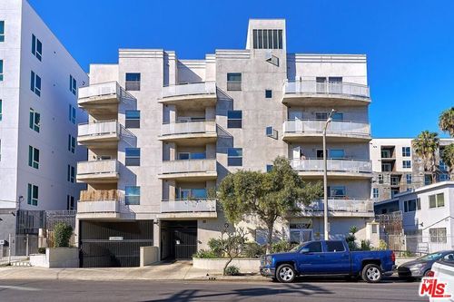 205-1025 Dewey Ave, LOS ANGELES, CA, 90006-1505 | Card Image