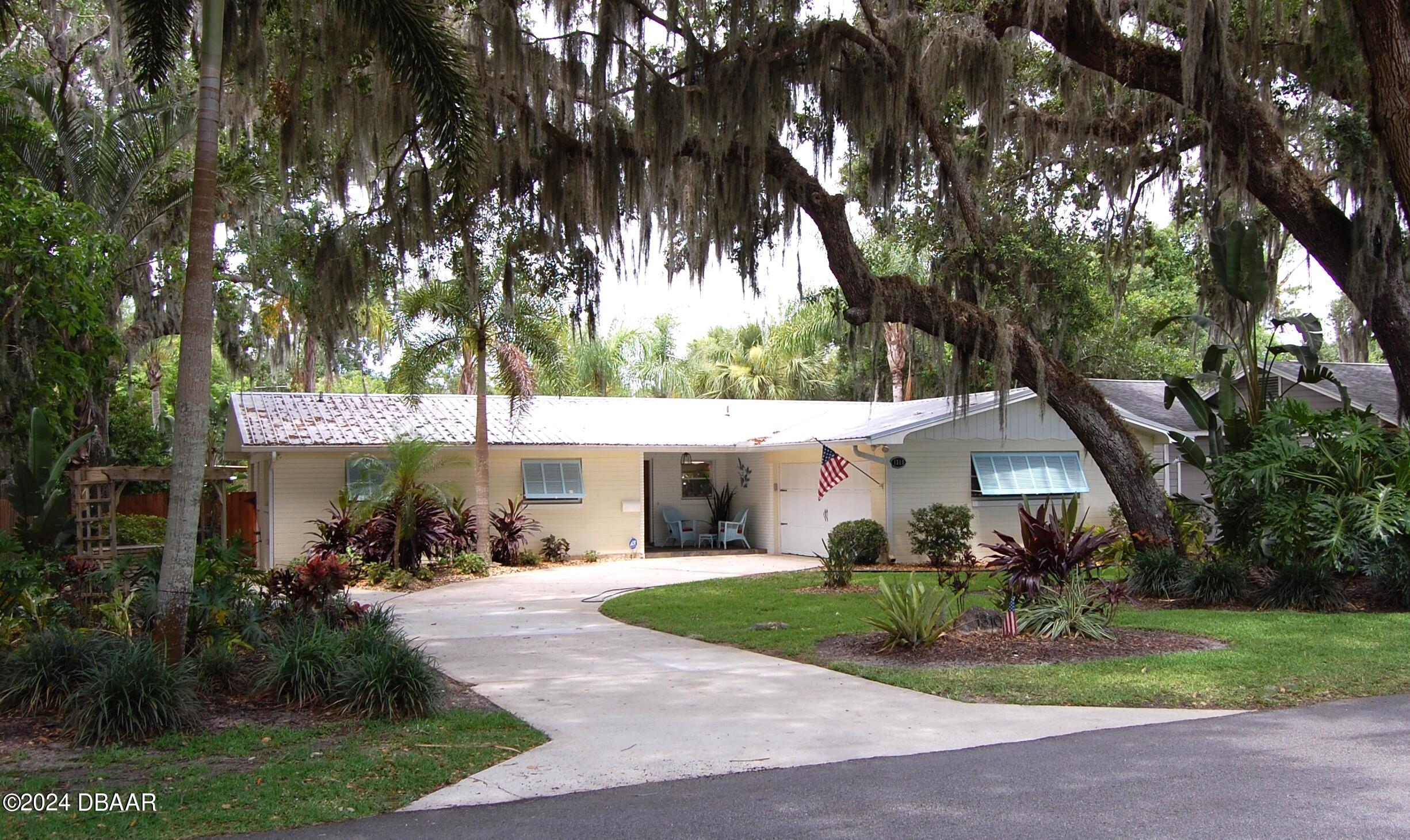 Live Oak St, New Smyrna Beach, FL 32168