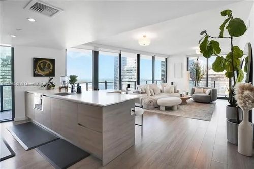 unit-3405-1300 S Miami Ave, Miami, FL, 33130-4487 | Card Image