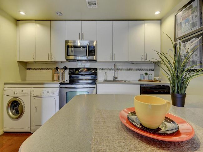APT-204 - 2408 Leon St, Condo with 2 bedrooms, 2 bathrooms and 1 parking in Austin TX | Image 5