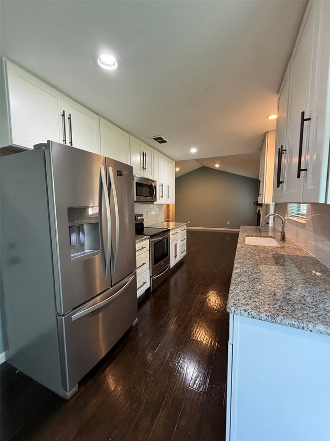 1502 Robin St, House other with 3 bedrooms, 2 bathrooms and null parking in Mineola TX | Image 18