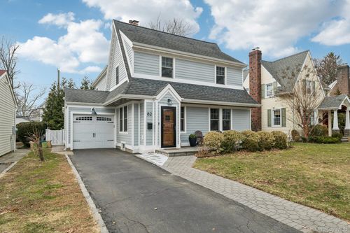 82 Adams St, Garden City, NY, 11530-3920 | Card Image