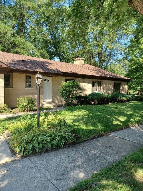 210 Maple Ln, Thornton, IL, 60476-1325 | Card Image