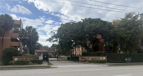 apt-104-9420 W Flagler St, Miami, FL, 33174-2024 | Card Image