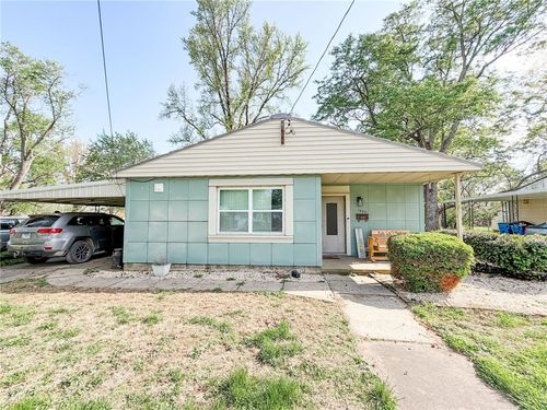 1007-1009 E South Ave, Olney, IL, 62450-2957 | Card Image