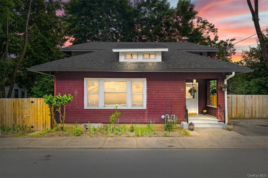 Beacon St, Middletown, NY 10940