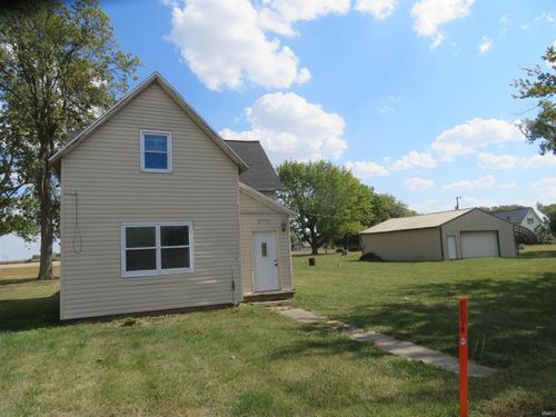 13447 S Main St, Young America, IN, 46998-3102 | Card Image