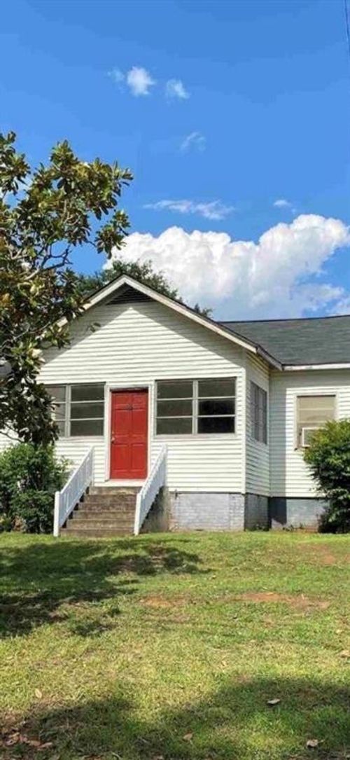 7 Post St, Grantville, GA, 30220-1678 | Card Image