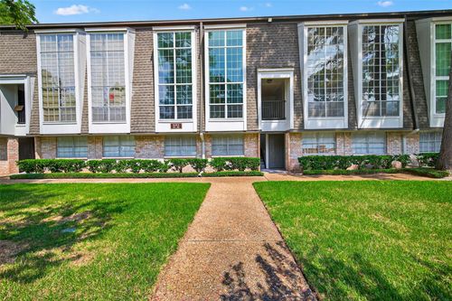 apt-72-12633 Memorial Dr, Houston, TX, 77024-4842 | Card Image