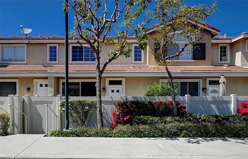 8460 E Tioga Way, Anaheim, CA, 92808-2361 | Card Image