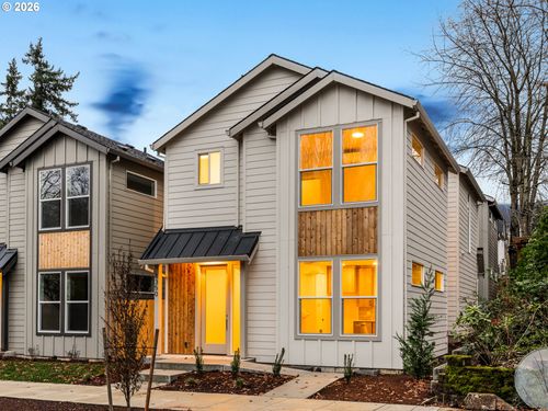 8350 N Bank St, Portland, OR, 97203-1263 | Card Image