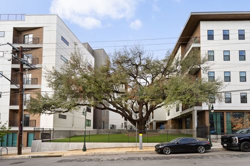 405-2500 Longview Street, Austin, TX, 78705 | Card Image