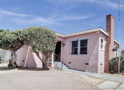4746 Beech St, San Diego, CA, 92102-2634 | Card Image