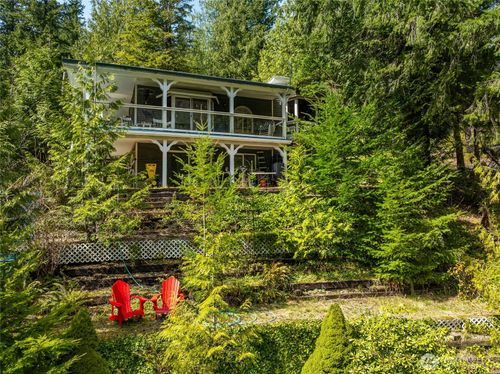9244 Black Mountain Ln, Maple Falls, WA, 98266-7914 | Card Image