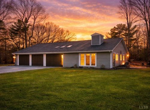 148 Edgewood Dr, Lynchburg, VA, 24502-3226 | Card Image