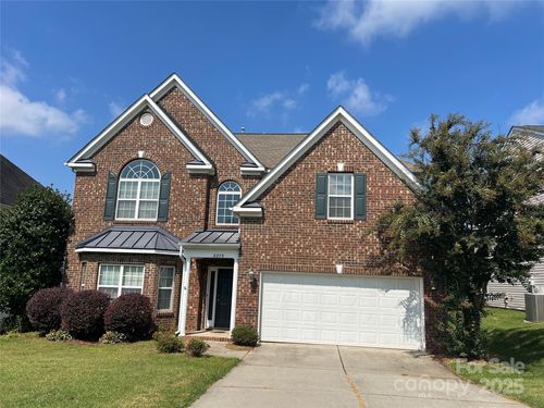 2275 Laurens Dr, Concord, NC, 28027-7637 | Card Image