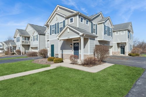 222-222 Bakers Dr W, Lakemoor, IL, 60051-2210 | Card Image