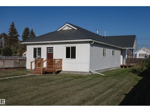 9836 109 St, Westlock, AB, T7P1P4 | Card Image