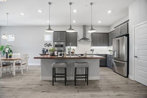 1820 Morello Dr, Brentwood, CA, 94513-6613 | Card Image
