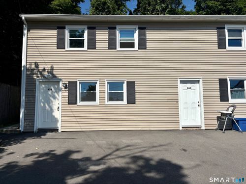 956 Main St, Watertown, CT, 06795-2915 | Card Image