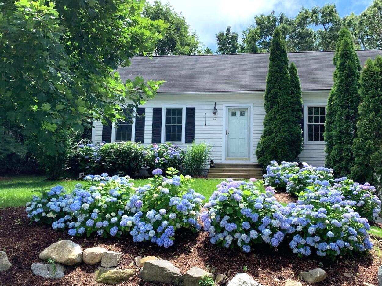 Uncle Bills Way, South Dennis, MA 02660