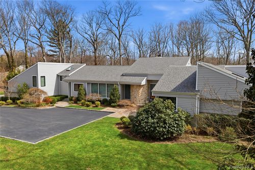 50 Tall Oak Cres, Syosset, NY, 11791-1121 | Card Image