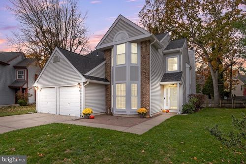 5 Hampton Ct, MOUNT LAUREL, NJ, 08054-3364 | Card Image