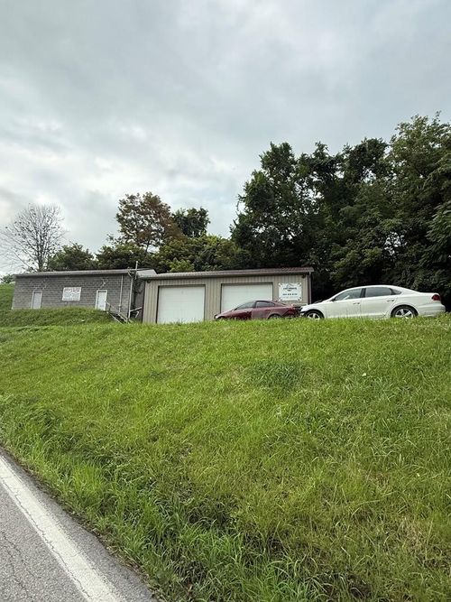 675 Waynesburg Pike Rd, Moundsville, WV, 26041-4239 | Card Image