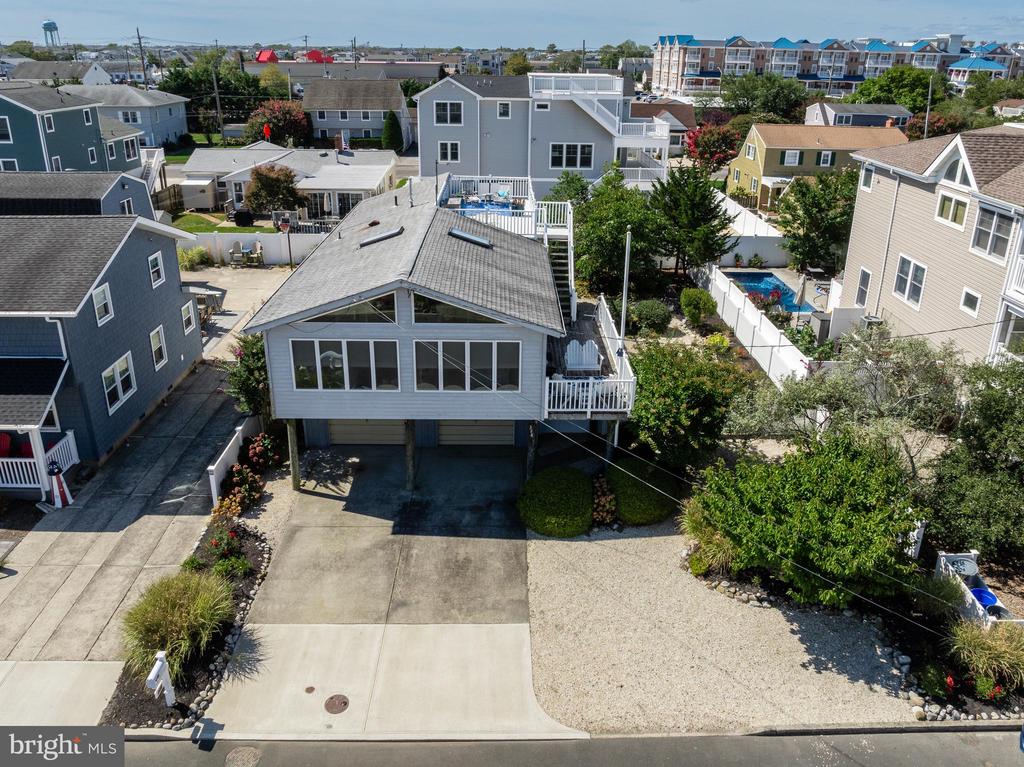 6th St, Ship Bottom, NJ 08008