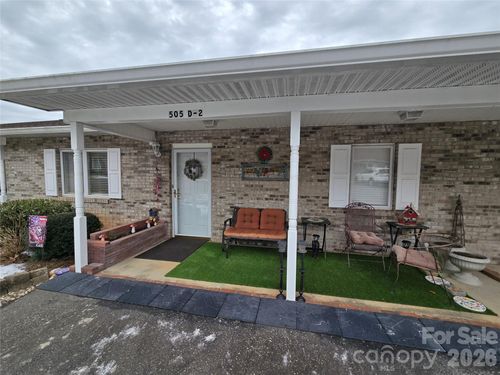 apt-d2-505 2nd Street Pl Ne, Conover, NC, 28613-2057 | Card Image