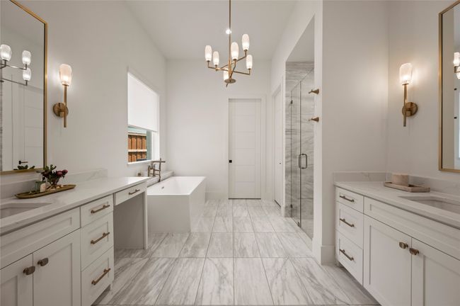 Marble and Golden Touches for this Elevated Bathroom | Image 22