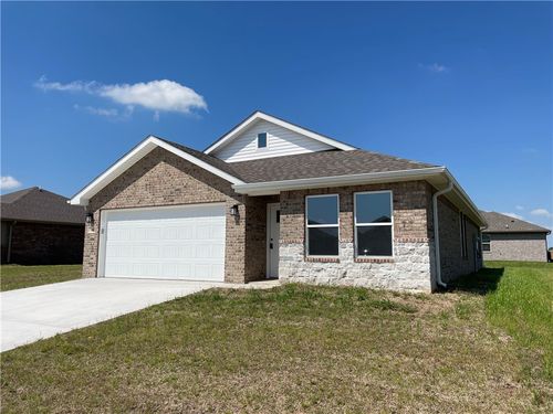 900 S Green Heron Ln, Siloam Springs, AR, 72761-4086 | Card Image