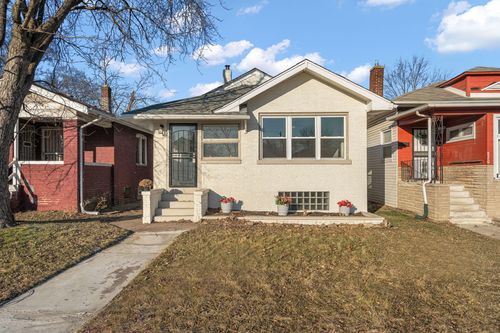 824 Johnson St, Gary, IN, 46402-2118 | Card Image