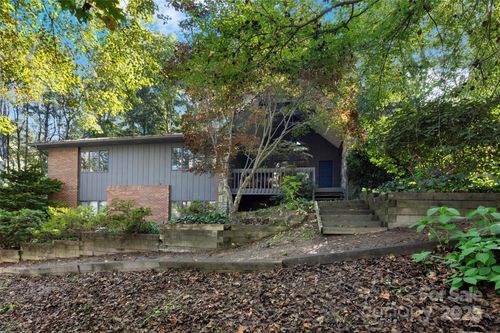 18 Brook Forest Dr, Arden, NC, 28704-2604 | Card Image