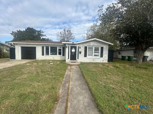 2302 E Mistletoe Ave, Victoria, TX, 77901-3571 | Card Image