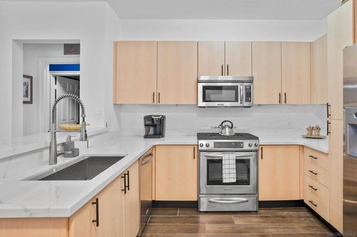 unit-2322-1480 Broadway, San Diego, CA, 92101-5735 | Card Image