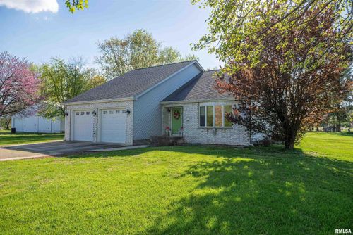 601 S Main St, Belle Rive, IL, 62810-1208 | Card Image