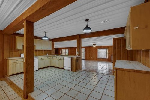 233 Macarthur Ln, Walling, TN, 38587-5224 | Card Image