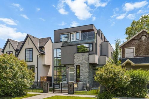 129 10 Ave Nw, Calgary, AB, T2M0B4 | Card Image