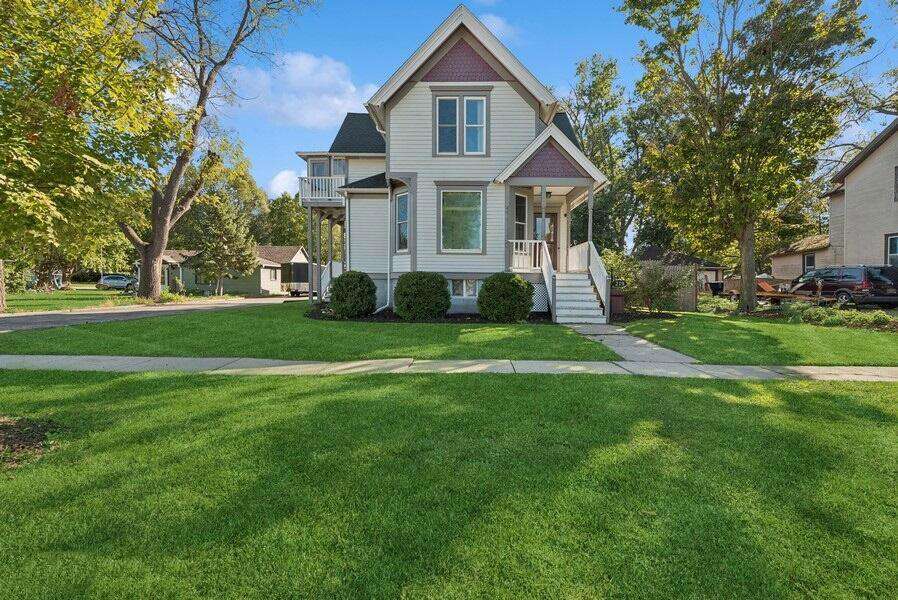 Broad St, Elkhorn, WI 53121