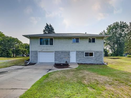 7471 Van Buren St Ne, Fridley, MN, 55432-3443 | Card Image