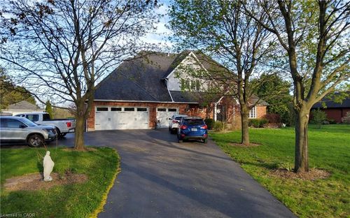 26 Brant County Road 22, Caledonia, ON, N3W2G9 | Card Image