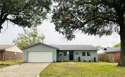 2203 Georgia Ave, Muskogee, OK, 74403-7408 | Card Image