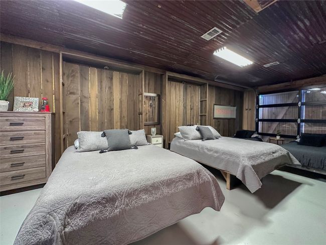 11001 Yankie Rd, Home with 3 bedrooms, 3 bathrooms and null parking in China Spring TX | Image 18