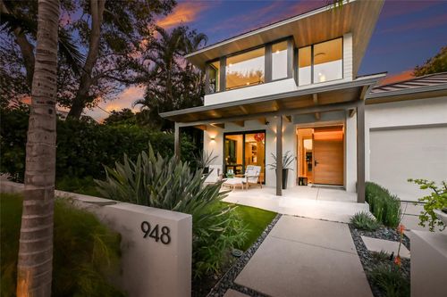 948 Citrus Ave, SARASOTA, FL, 34236-8414 | Card Image