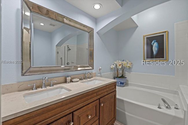 APT-1723 - 4 Indigo Run Dr, Condo with 3 bedrooms, 2 bathrooms and null parking in Hilton Head Island SC | Image 19