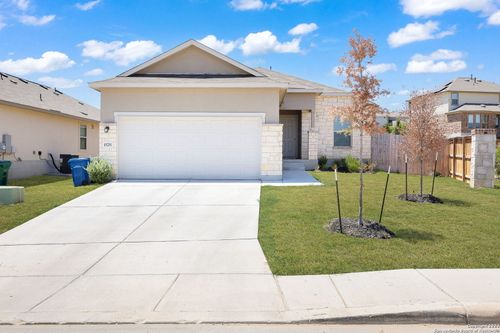 15251 Comanche Gard, San Antonio, TX, 78233-3033 | Card Image
